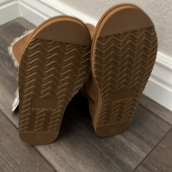 🌟HP🌟New with tags leather scotch guard boots - Picture 3 of 5